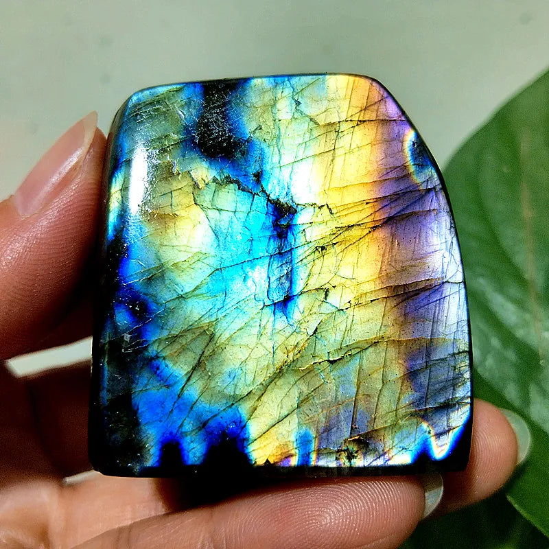 Small  Natural Stone Blue Labradorite Crystal Freeform Witchcraft Meditation Energy Feng Shui Crystal Room Decor