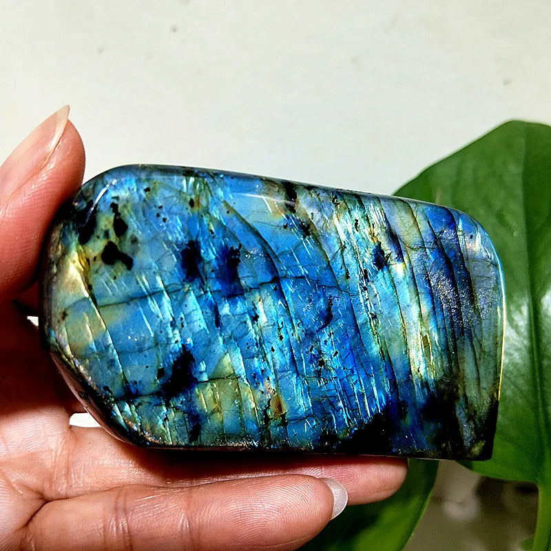 Small  Natural Stone Blue Labradorite Crystal Freeform Witchcraft Meditation Energy Feng Shui Crystal Room Decor