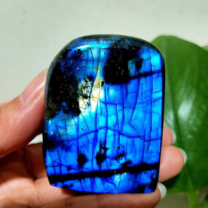 Small  Natural Stone Blue Labradorite Crystal Freeform Witchcraft Meditation Energy Feng Shui Crystal Room Decor