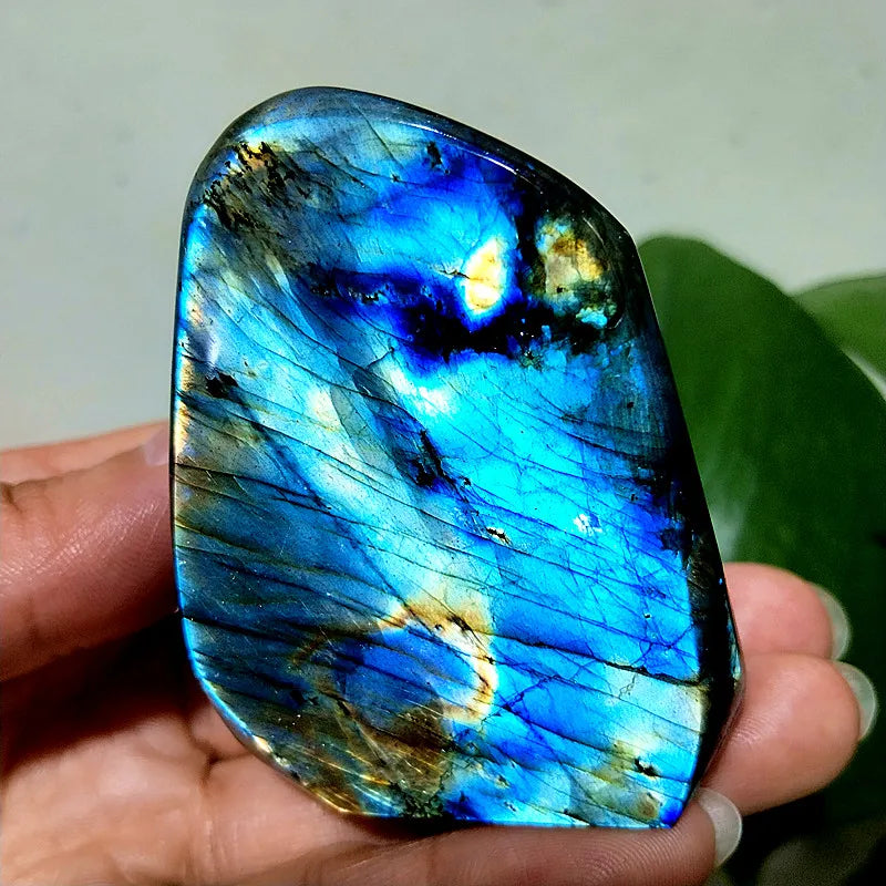 Small  Natural Stone Blue Labradorite Crystal Freeform Witchcraft Meditation Energy Feng Shui Crystal Room Decor